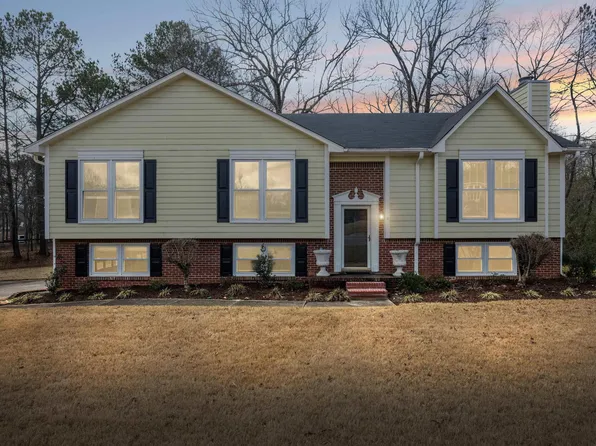 3313 Meadow Garden Cir, Birmingham, AL 35242