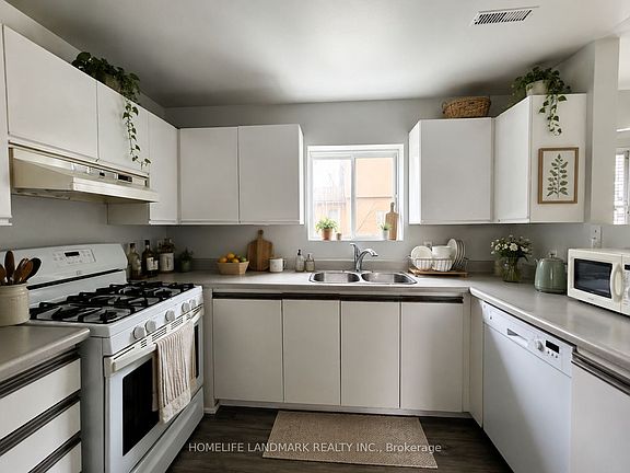 3rd image of 212 Ways Bay Dr Unit 2