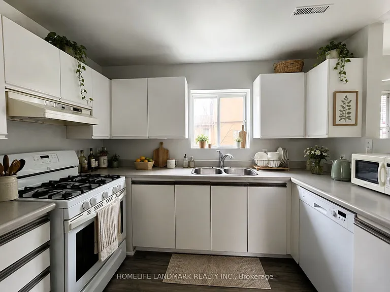 212 Ways Bay Dr #2 — Photo 3