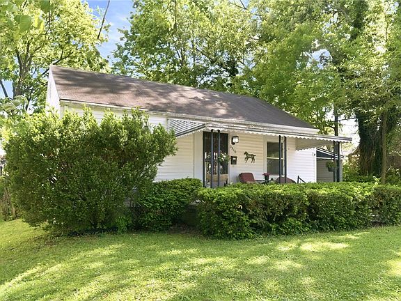 3rd image of 3516 Eastwey Ave