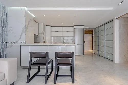 6423 Collins Ave #304 Photo 1