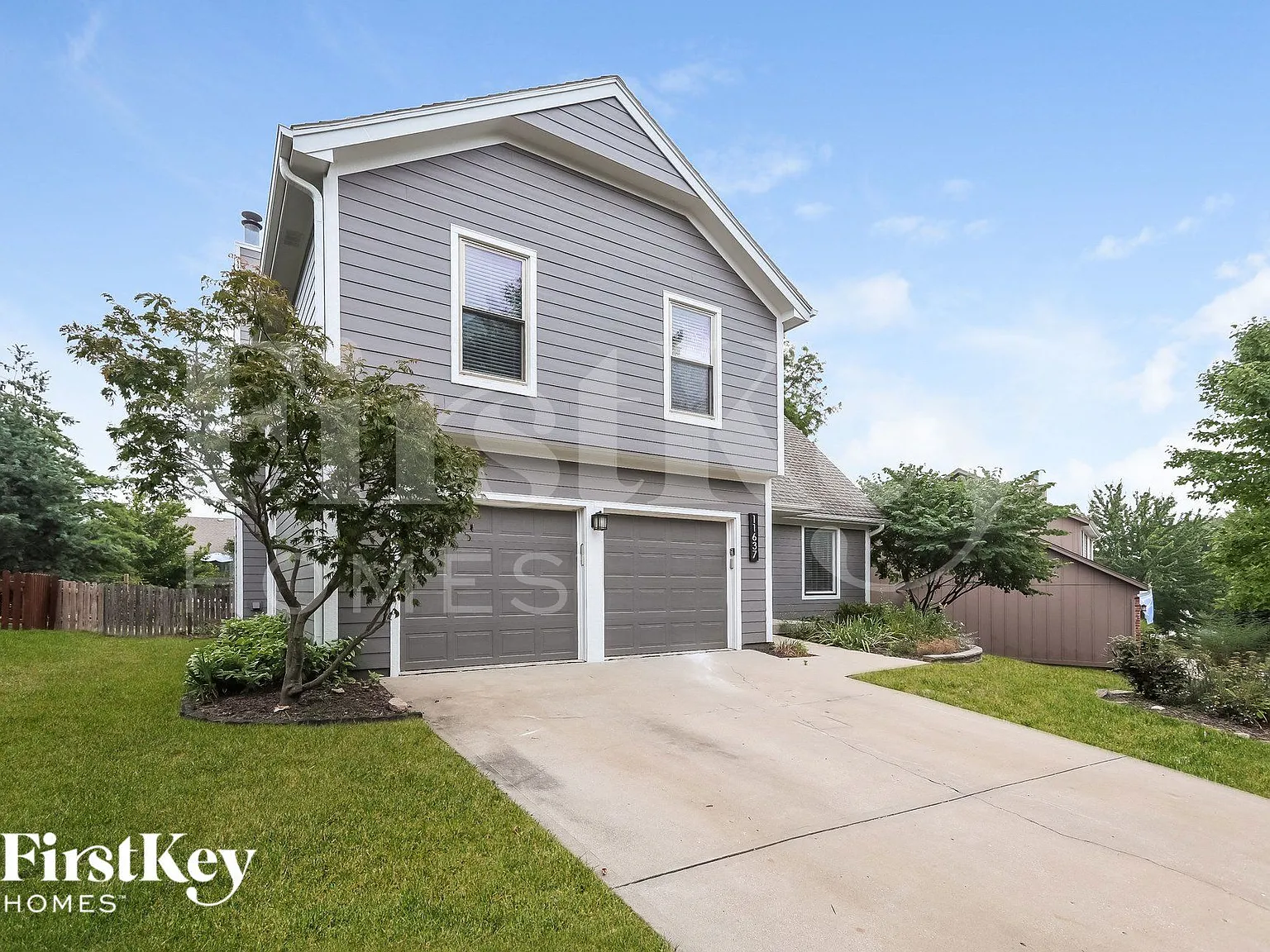 4 bed, 2.5 bath, 2557 sqft, $3,195 — Photo 2