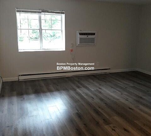 4th image of 55 Elmwood Park APT 6