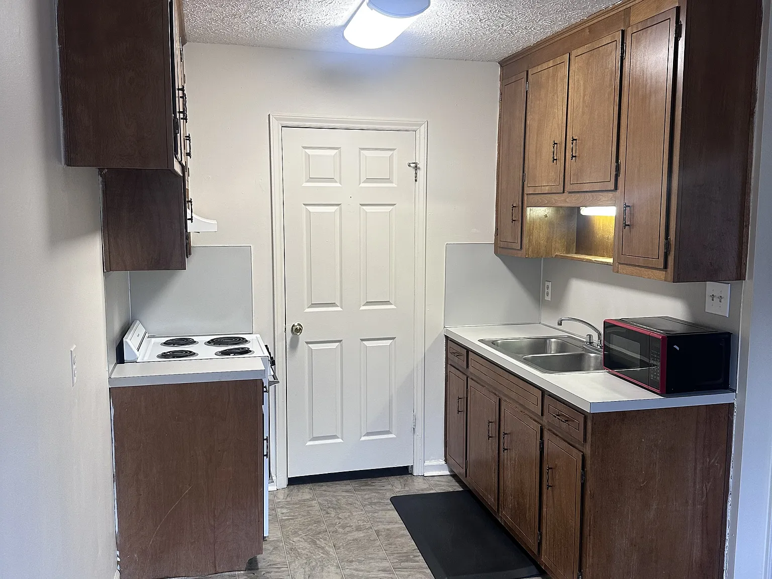 215 Floral Avenue (TRH) - E — Photo 3