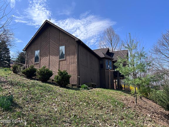 3rd image of 990 Trutt Rd
