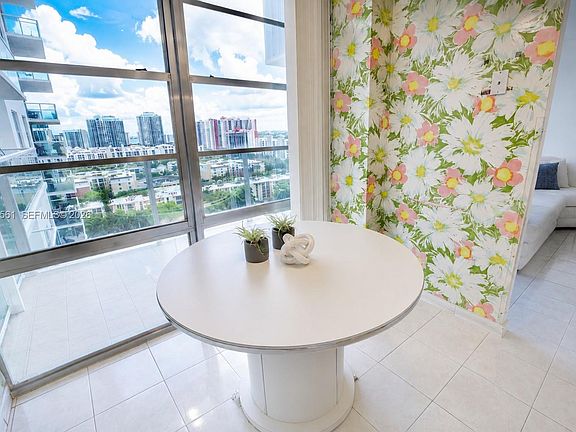 4th image of 230 174th St APT 1916