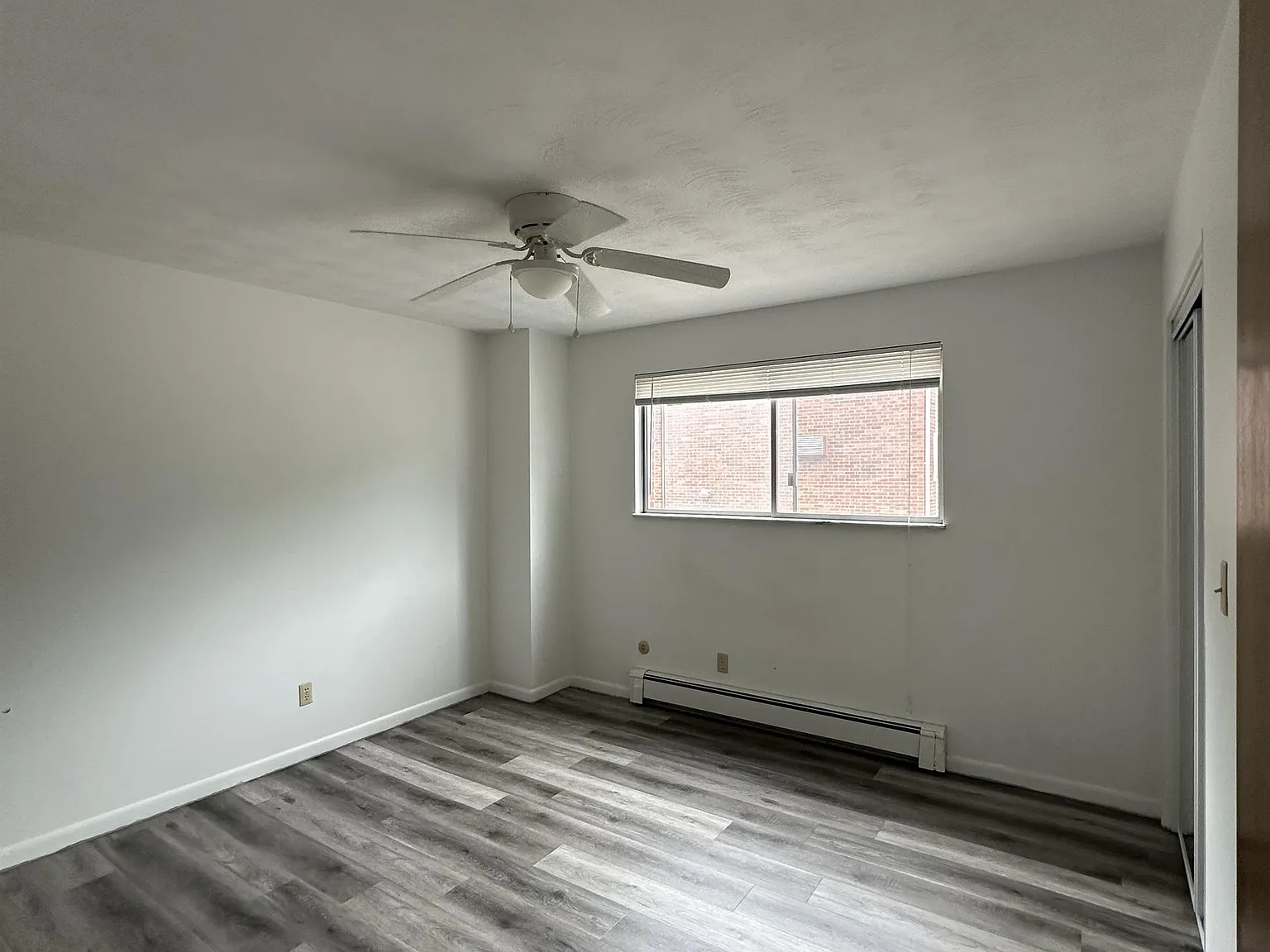 525 West Cook Street - 2 — Photo 4