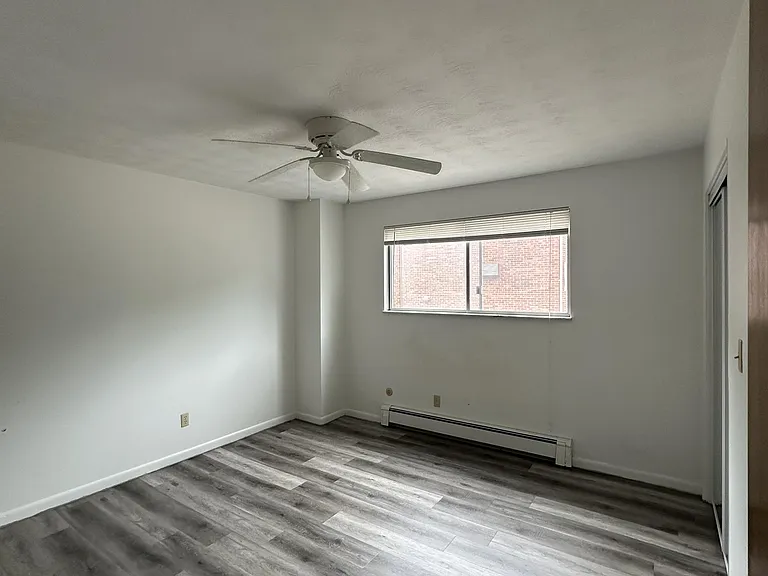 525 W Cook St #2 — Photo 4