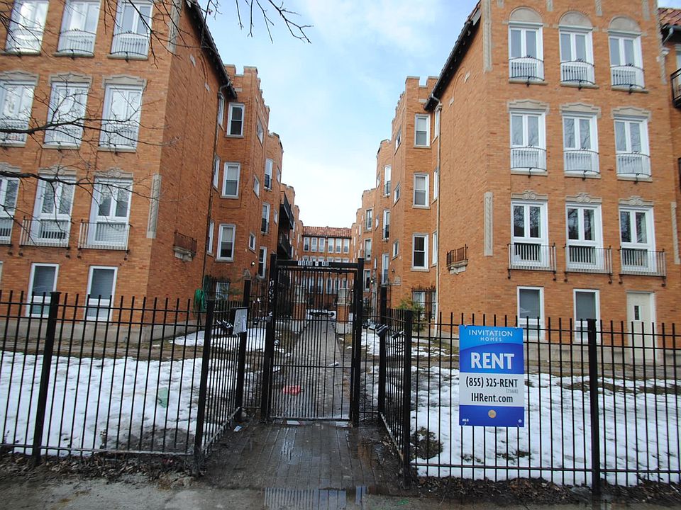 1st image of 1642 W Greenleaf Ave #46