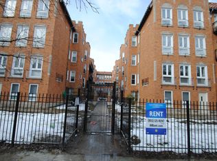 1642 W Greenleaf Ave #46, Chicago, IL 60626