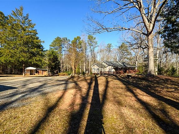 5th image of 255 Bob Holman Rd