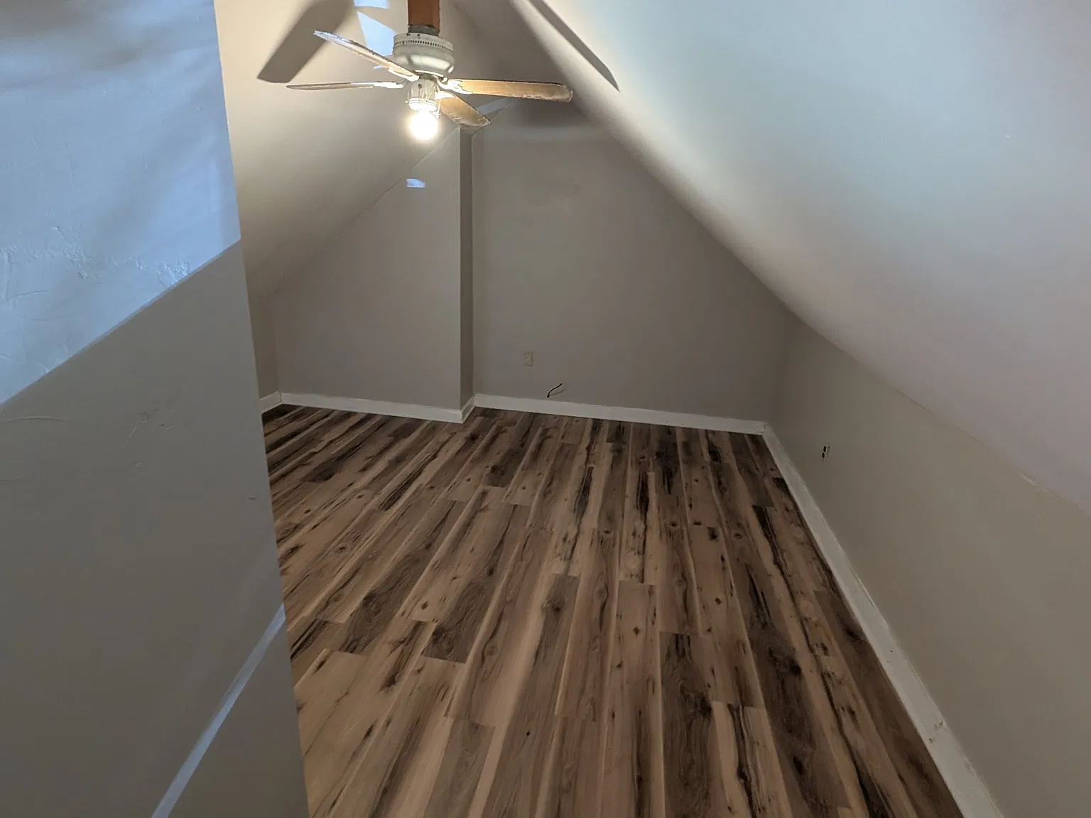7706 Elton Ave. Cleveland, OH 44012 - 2 — Photo 4