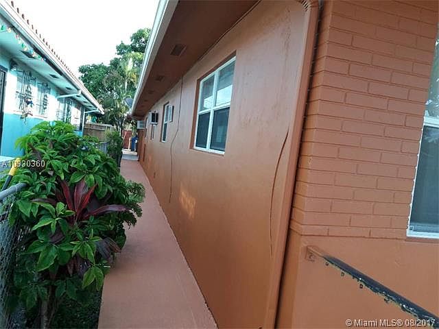 2nd image of 550 E 10th St #550