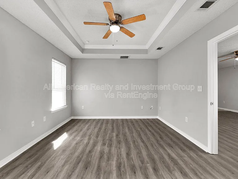 648 Alysheba Dr — Photo 14