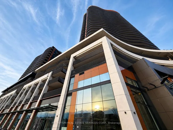 68 Esther Shiner Blvd, Toronto, ON