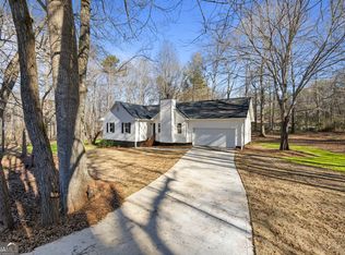 1142 Lavista Dr, Monroe, GA 30655