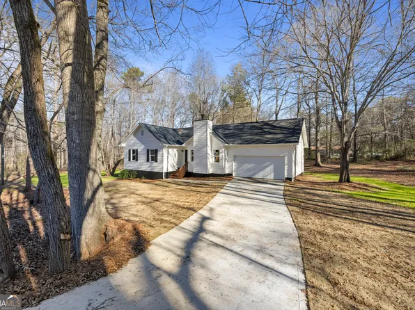 1142 Lavista Dr, Monroe, GA 30655