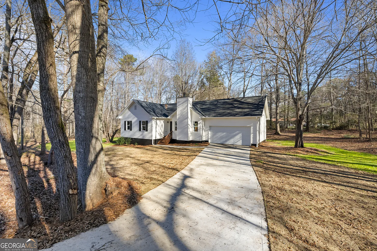 1142 Lavista Dr photo 1