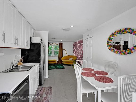3rd image of 1824 SW 20th St #A-b