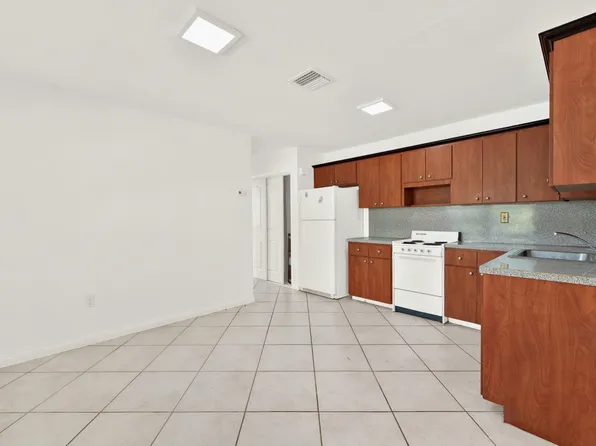 340 Madeira Ave APT 5, Miami, FL 33134
