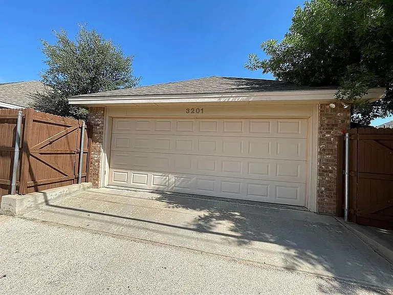 3201 Southridge Ct — Photo 7