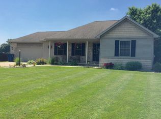12416 Stoney Dr, Middlebury, IN 46540
