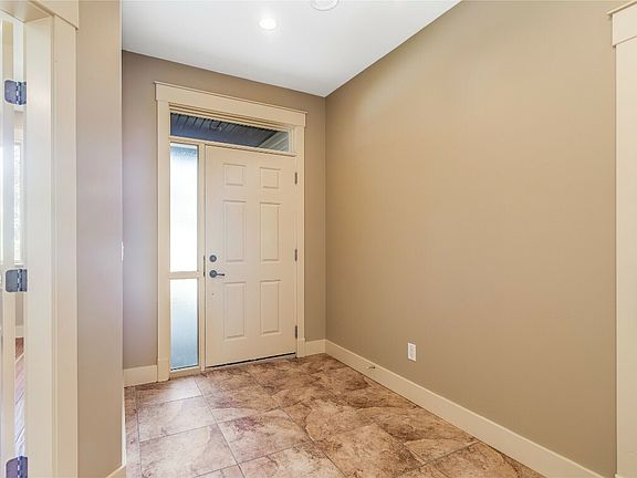 5th image of 523 Lefevere Ave