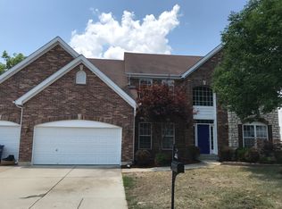 1328 Kiefer Bluffs Dr, Ballwin, MO 63021