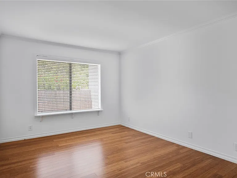 28100 Ridgefern Ct #48 — Photo 8