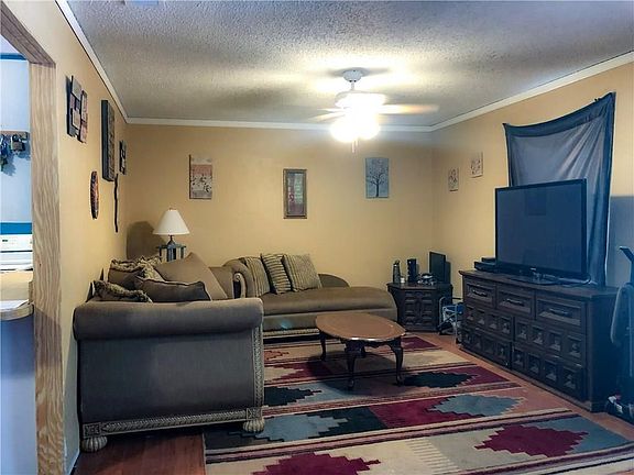 3rd image of 1409 La Fonda Dr