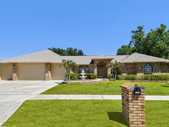 2914 Timber Knoll Dr, Valrico, FL 33596