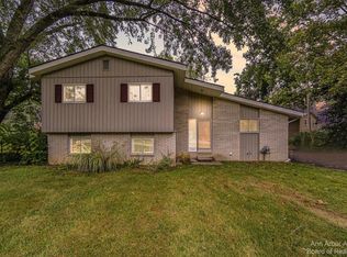 2240 Valley Dr, Ypsilanti, MI 48197
