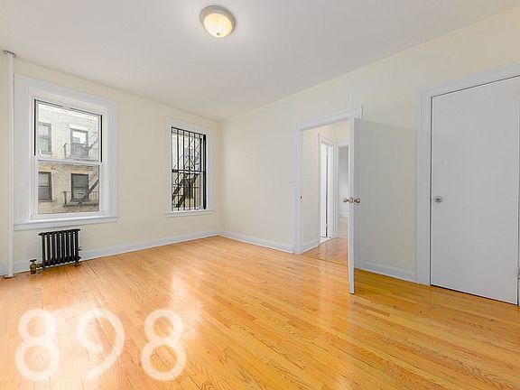4th image of 3805 Crescent St APT 4E
