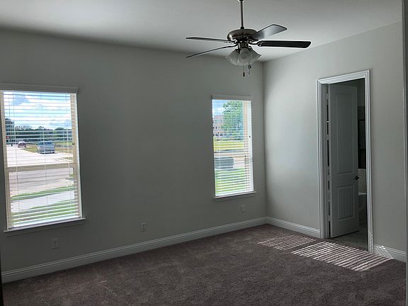 5th image of 2428 Belvedere Ln