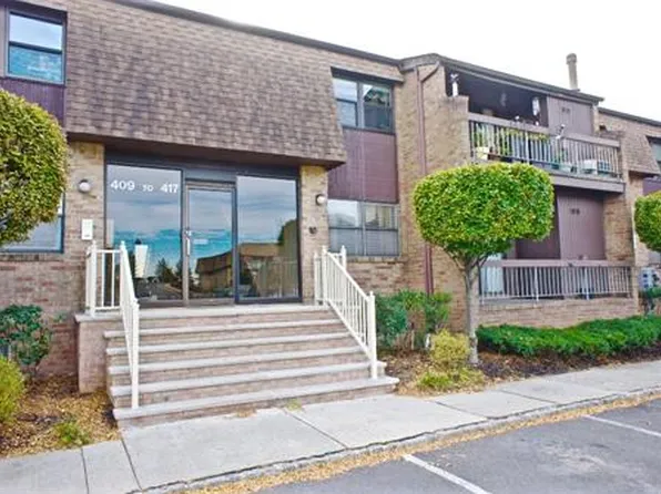 409 Sharon Ct, Woodbridge, NJ 07095