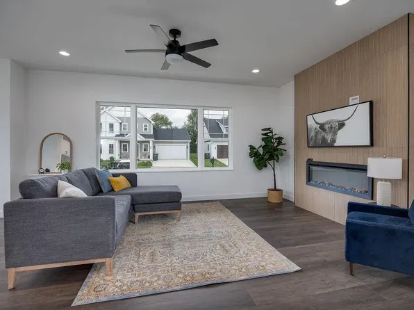 3149 Hope St, Sun Prairie, WI 53590