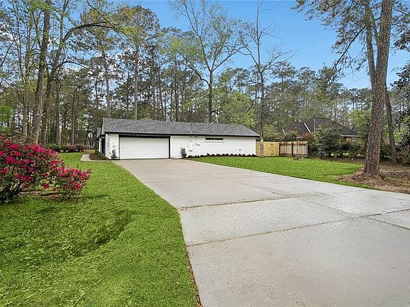 2nd image of 70 Hyacinth Dr
