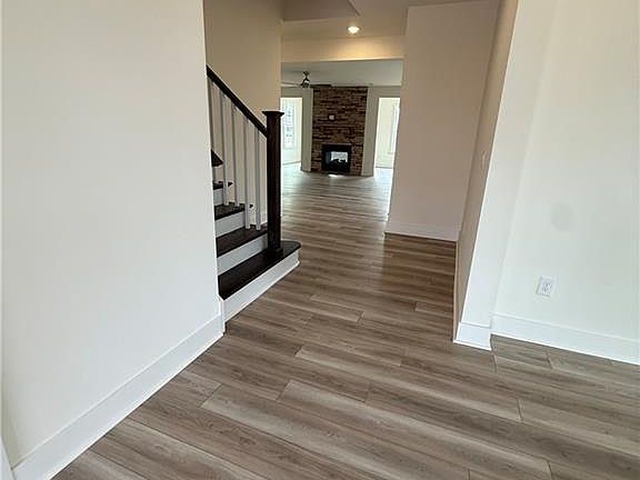 2nd image of 408 Parklane Dr