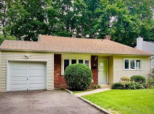 5 2nd Rd #8, Great Neck, NY 11021