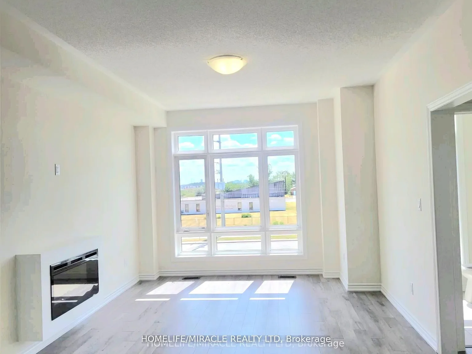 4 bed, $3,300 — Photo 4