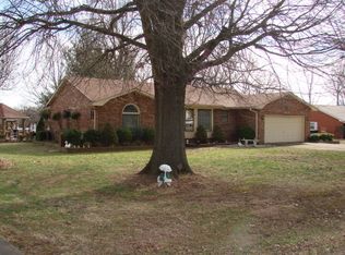 303 Jean St, Paris, TN 38242