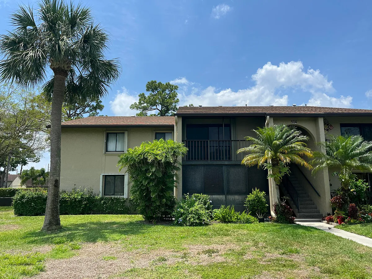 Building Photo - 504 Shady Pine Way #A2