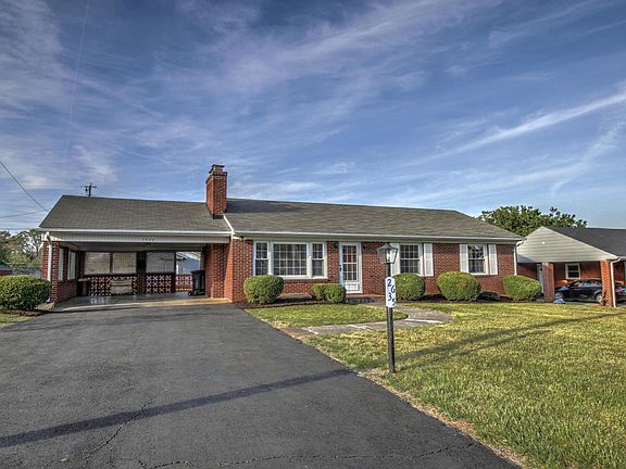 2nd image of 2635 Pinecrest Dr