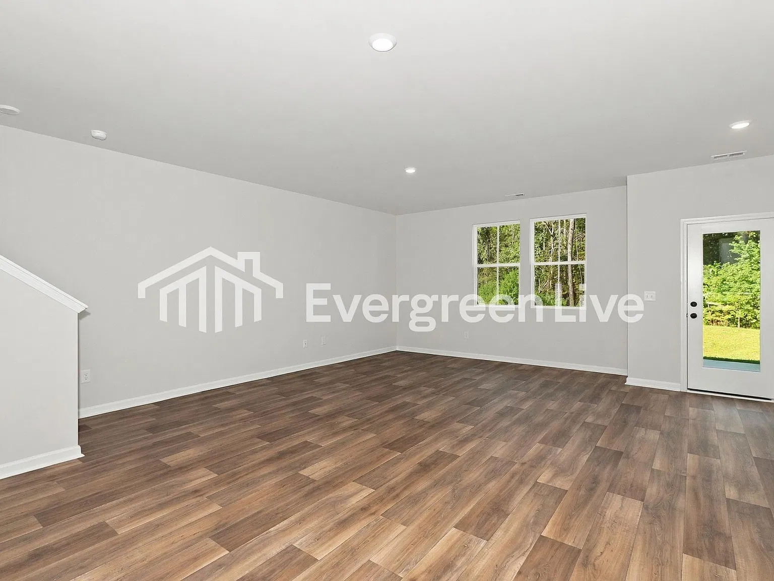 3 bed, 2.5 bath, 1897 sqft, $1,850 — Photo 2