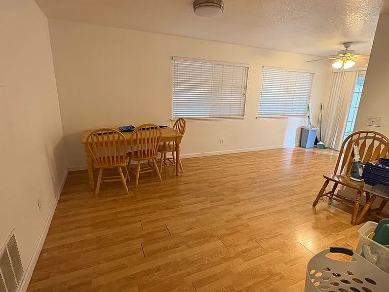 628 Saratoga Ct — Photo 8