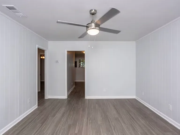 901 Friendship Dr #102 — Photo 6
