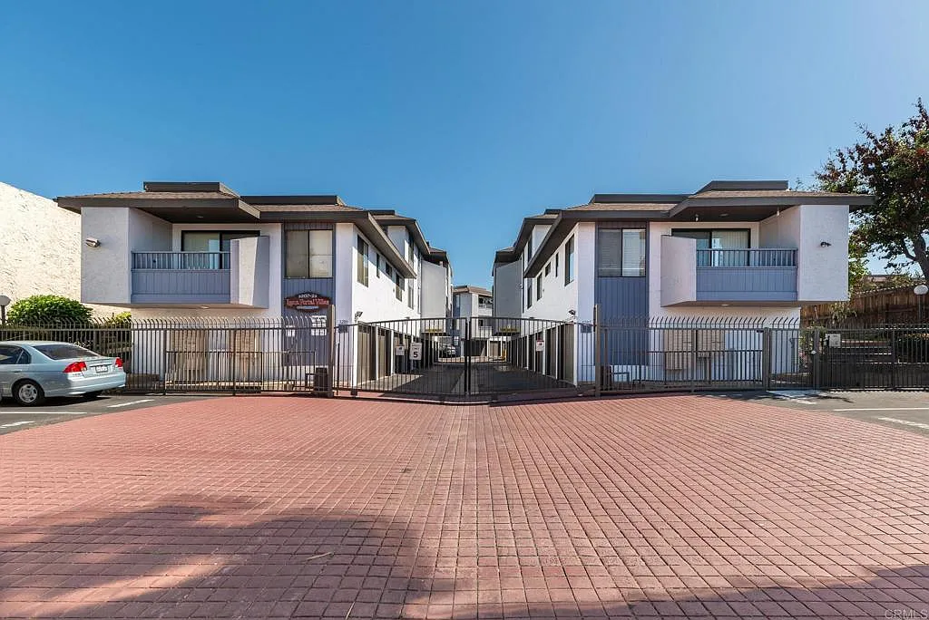 Building Photo - 3215 Midway Dr #703