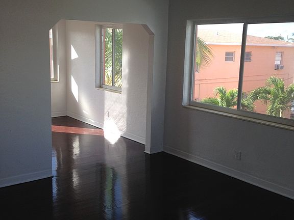 Living room & dining area