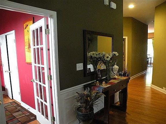 4th image of 3604 Hampstead Ct NW