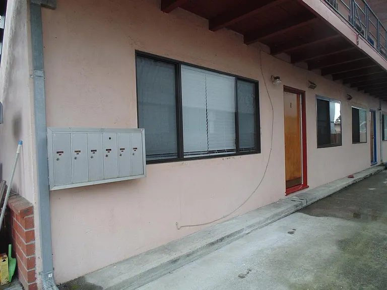 2310 Roosevelt Ave #1 — Photo 12